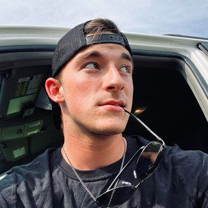 Meet your Posher, Zane